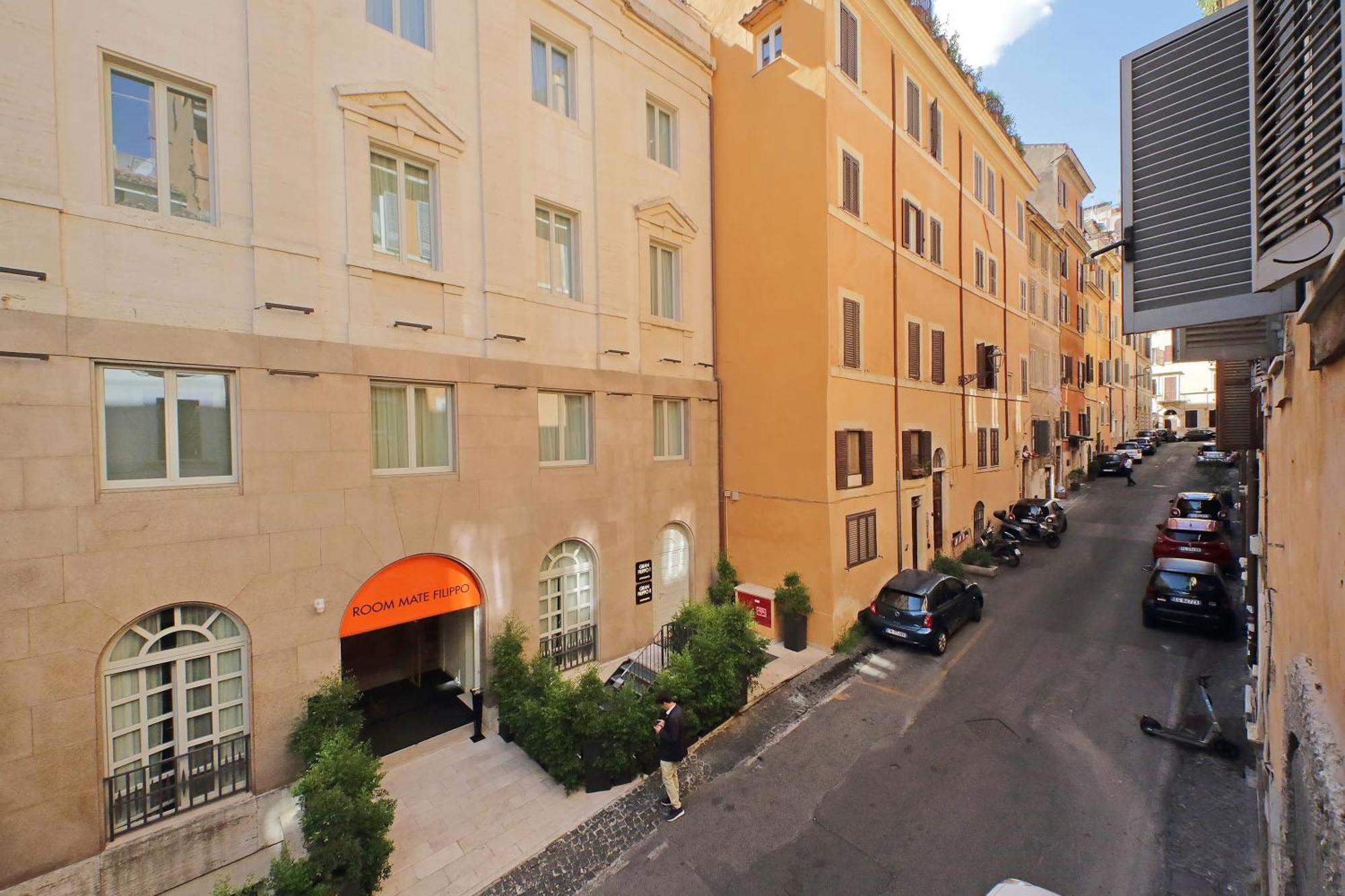 Spanish Diamond Luxury Style Apartment Rom